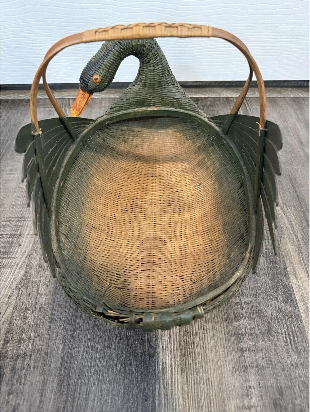 Vintage Zhejiang Handicrafts Chinese Swan Duck Goose Green Basket